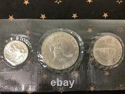 (5) 1776-1976 U. S. Mint Bicentennial 40% Silver Uncirculated 3-Coin Sets A74.415